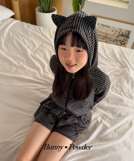 59[予約]bunny powder minami hood zip-up