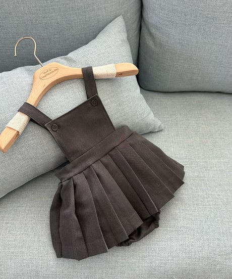 8[予約]monbebe louis pleated suspender suit