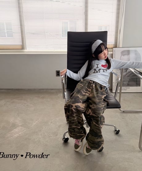 10[予約]bunny powder light cargo pants