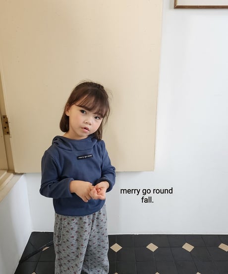 16[予約]merry go round peanut hoodie