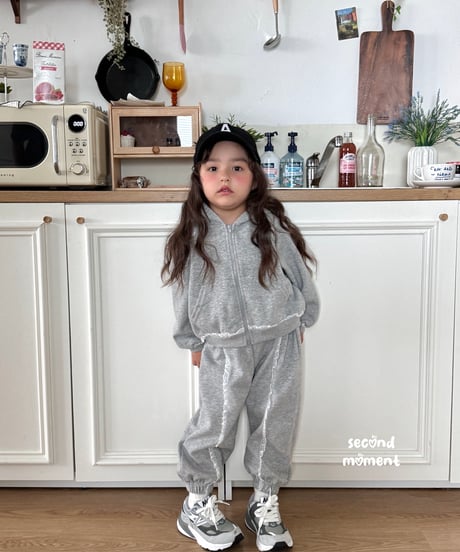 43[予約]second moment powder hood zip-up