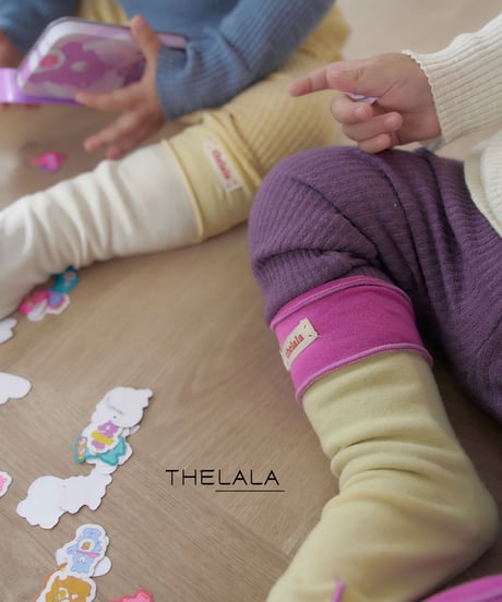 42[予約]thelala wavy knee socks