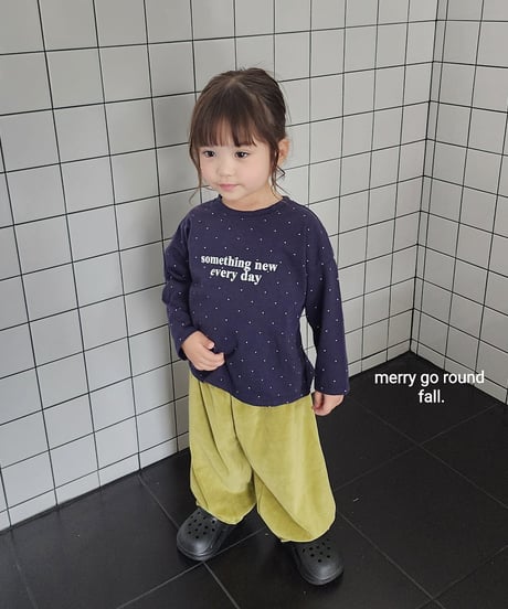 15[予約]merry go round velour jogger pants