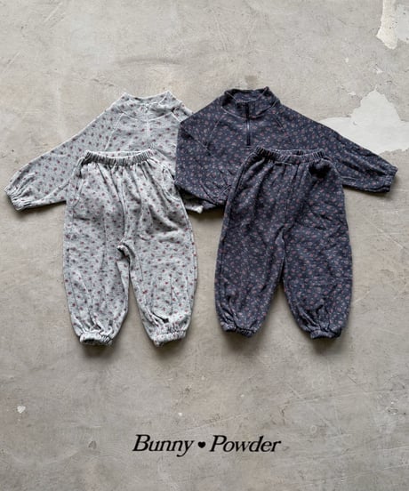 42[予約]bunny powder garden jogger