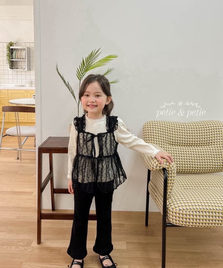 22[予約]petit&petit sugar frill vest