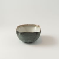 大村剛　白磁色絵四方鉢