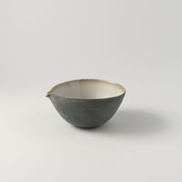 大村剛　白磁色絵片口B