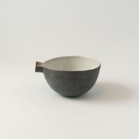 大村剛　白磁色絵片口A