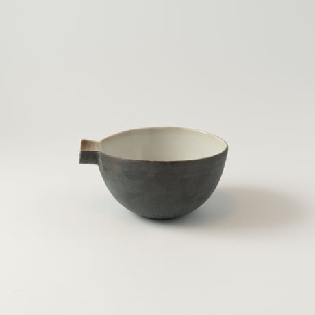 大村剛　白磁色絵片口A