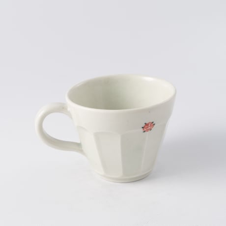 阿部春弥　白磁面取コーヒーカップ　バラ