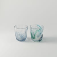 大迫友紀　墨流しのカップ
