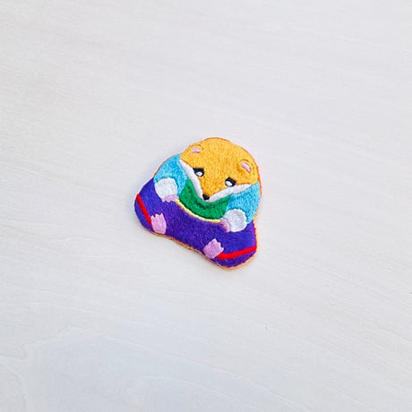 ふとっちょリスのブローチ
