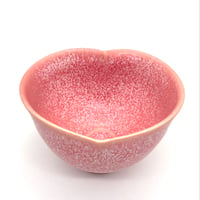 B139 猪目茶碗　桜珊瑚 13.5×8.9cm