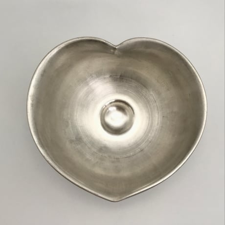 866 猪目茶碗　銀彩　12.8×7.7cm
