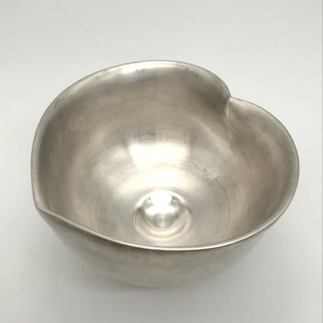 866 猪目茶碗　銀彩　12.8×7.7cm