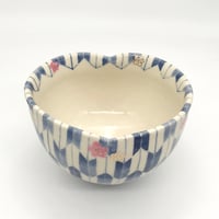 【Saranyaご予約品Reserved】B178 染付矢絣文猪目茶碗　13.4×9.1cm