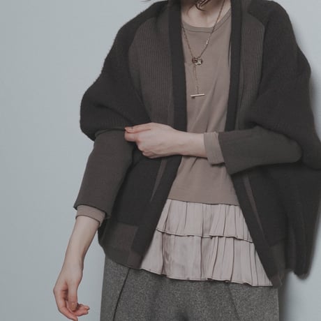 26AW予約アイテム　CYANtokyo（シアントーキョー）レイヤーギャザーヘムTOPS
