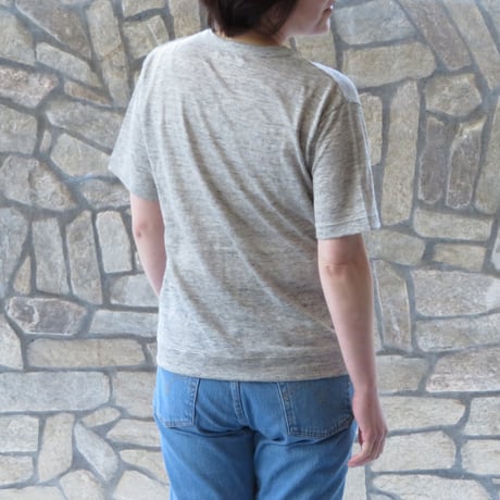 夏のくつろ着。サラッとやわらかリネン100％Tシャツ