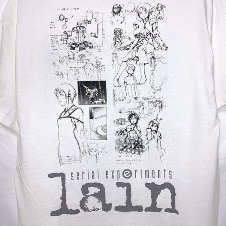 【serial experiments lain × messa】She Knows... Tシャツ -WHITE-
