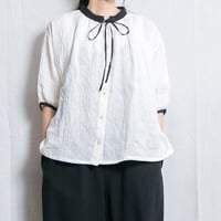 nous rendent heureux（ヌーランドオロー）824020 60リネンバイカラーリボン付きブラウス