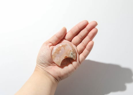 【悟った至福のシッディ】＆葉月ゆうによる技封入❣️【日々あらゆる面でますます良くなっていく】チェリーブロッサムアゲート 月