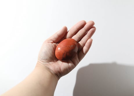 【悟った至福のシッディ】＆葉月ゆうによる技封入❣️【ポジティブな人生の流れを目覚めさせる】レッドジャスパー 握り石