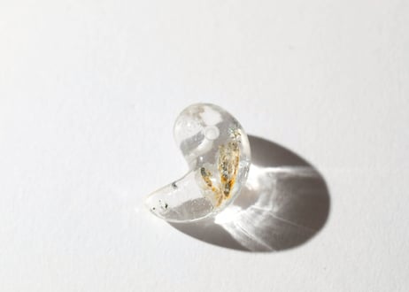 【悟りのシッディ入り】ガネッシュヒマール産水晶 勾玉