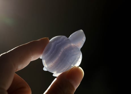 【悟った至福のシッディ】＆〈タイムウェーバーによる長所を認識し、直観的で可能性に満ちた人生を引き寄せる調整入り〉オリジナルカード付き❣️ ブルーレースアゲート かめ