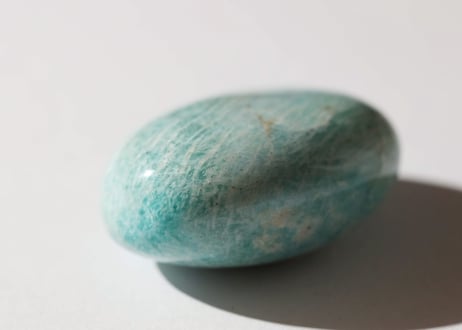 大技封入❣️【虚空蔵菩薩から智慧を授かる】アマゾナイト 握り石 ※イベントクーポン使用不可