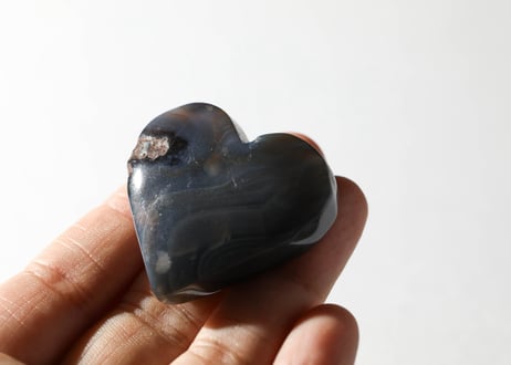 【悟った至福のシッディ】＆〈タイムウェーバーによる長所を認識し、直観的で可能性に満ちた人生を引き寄せる調整入り〉オリジナルカード付き❣️ グレーアゲート ハート