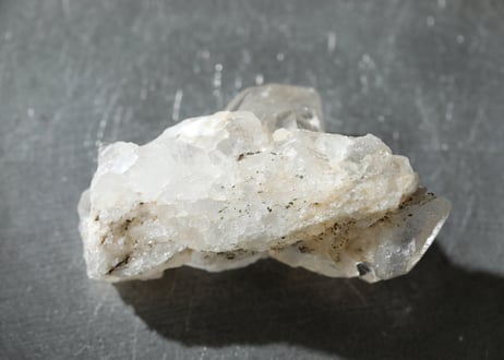 【悟りのシッディ入り】虹入り ガネッシュヒマール産水晶 ミニクラスター
