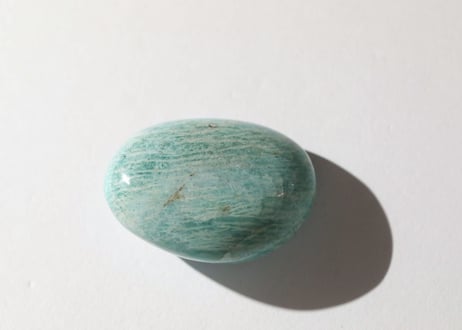 大技封入❣️【虚空蔵菩薩から智慧を授かる】アマゾナイト 握り石 ※イベントクーポン使用不可