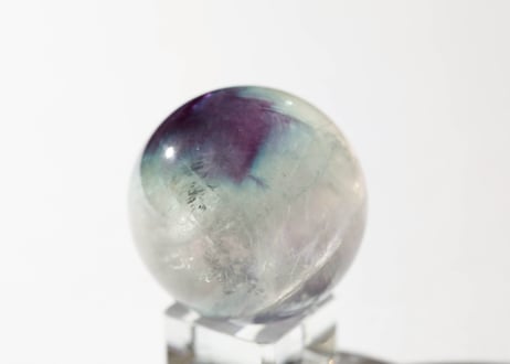 葉月ゆうによる技封入❣️【奇跡に包まれる】虹入り フローライト スフィア ※イベントクーポン使用不可
