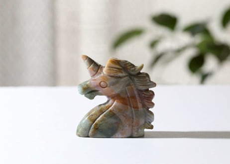 葉月ゆうによる技封入❣️【奇跡に包まれる/魔除けの結界】オーシャンジャスパーのカラフルユニコーン 手編みの巾着付き ※イベントクーポン使用不可