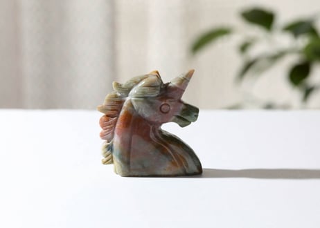 葉月ゆうによる技封入❣️【奇跡に包まれる/魔除けの結界】オーシャンジャスパーのカラフルユニコーン 手編みの巾着付き ※イベントクーポン使用不可