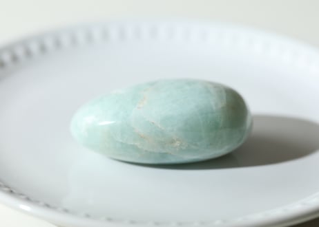 葉月ゆうによる技封入❣️【青天井にますます良い人間になる】ハイクオリティ ガーニエライト 握り石