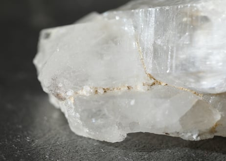 【悟りのシッディ入り】虹入り ガネッシュヒマール産水晶 ミニクラスター