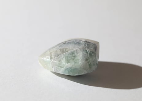 【悟った至福のシッディ】＆〈タイムウェーバーによる長所を認識し、直観的で可能性に満ちた人生を引き寄せる調整入り〉オリジナルカード付き❣️ フローライト＆カルサイト ハート
