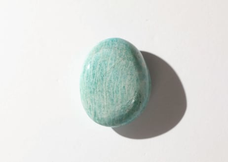 大技封入❣️【虚空蔵菩薩から智慧を授かる】アマゾナイト 握り石 ※イベントクーポン使用不可