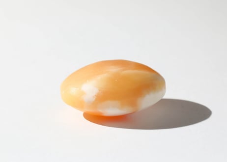 【悟った至福のシッディ】＆葉月ゆうによる技封入❣️【日々あらゆる面でますます良くなっていく】オレンジカルサイト 握り石