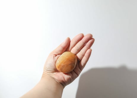 悟りのシッディ＆葉月ゆうによる技封入❣️【カルマ体のブロック解放/ハートからの願いを叶える】ピーチムーンストーン 握り石