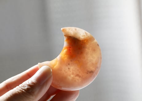 【悟った至福のシッディ】＆葉月ゆうによる技封入❣️【日々あらゆる面でますます良くなっていく】チェリーブロッサムアゲート 月