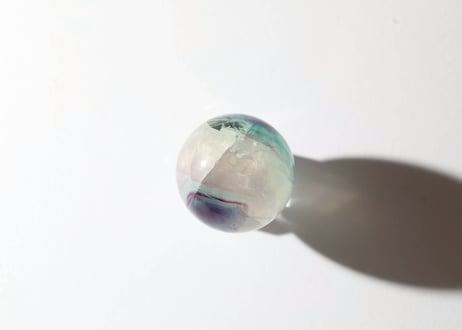 葉月ゆうによる技封入❣️【奇跡に包まれる】虹入り フローライト スフィア ※イベントクーポン使用不可