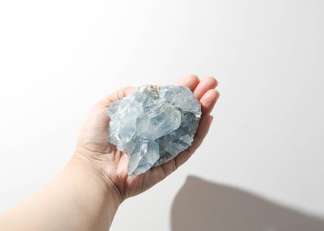 【悟った至福のシッディ】＆〈タイムウェーバーによるカルマを解放し、良い人生の流れに乗る調整入り〉オリジナルカード付き❣️ ハイクオリティ ブルーセレスタイト 原石
