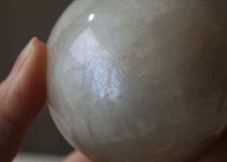葉月ゆうによる技封入❣️【自分と対立する遺伝子プログラムの解放】ハイクオリティ ムーンストーン スフィア シルバーの台座付き
