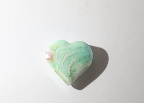 【LIVING YOUR TRUTH 真実を生きる（喜びで学ぶ・大成功）シジル封入 オリジナルカード付き❣️】エンジェルオーラ グリーンカルサイト ハート