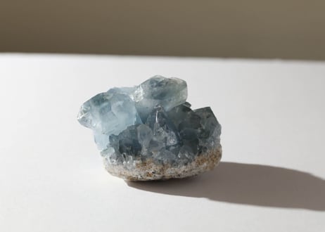 【悟った至福のシッディ】＆〈タイムウェーバーによるカルマを解放し、良い人生の流れに乗る調整入り〉オリジナルカード付き❣️ ハイクオリティ ブルーセレスタイト 原石