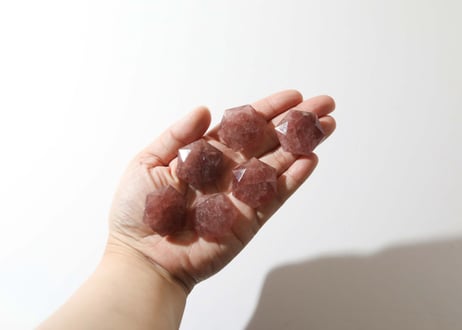 【悟りのシッディ入り】ストロベリークォーツ 六芒星（1個）