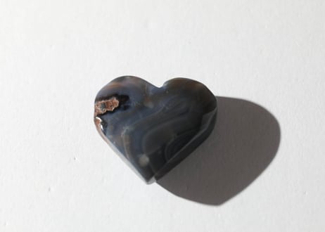 【悟った至福のシッディ】＆〈タイムウェーバーによる長所を認識し、直観的で可能性に満ちた人生を引き寄せる調整入り〉オリジナルカード付き❣️ グレーアゲート ハート