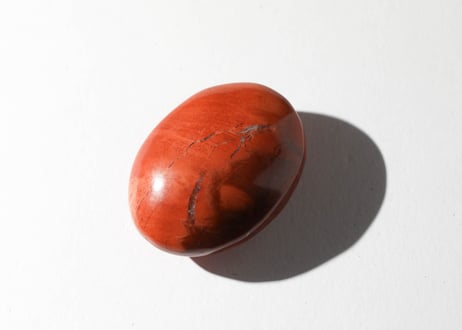 【悟った至福のシッディ】＆葉月ゆうによる技封入❣️【ポジティブな人生の流れを目覚めさせる】レッドジャスパー 握り石